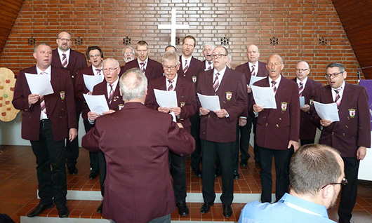 AAuftritt des Männerchors in der evangelischen Kirche in Sinzheim 2017